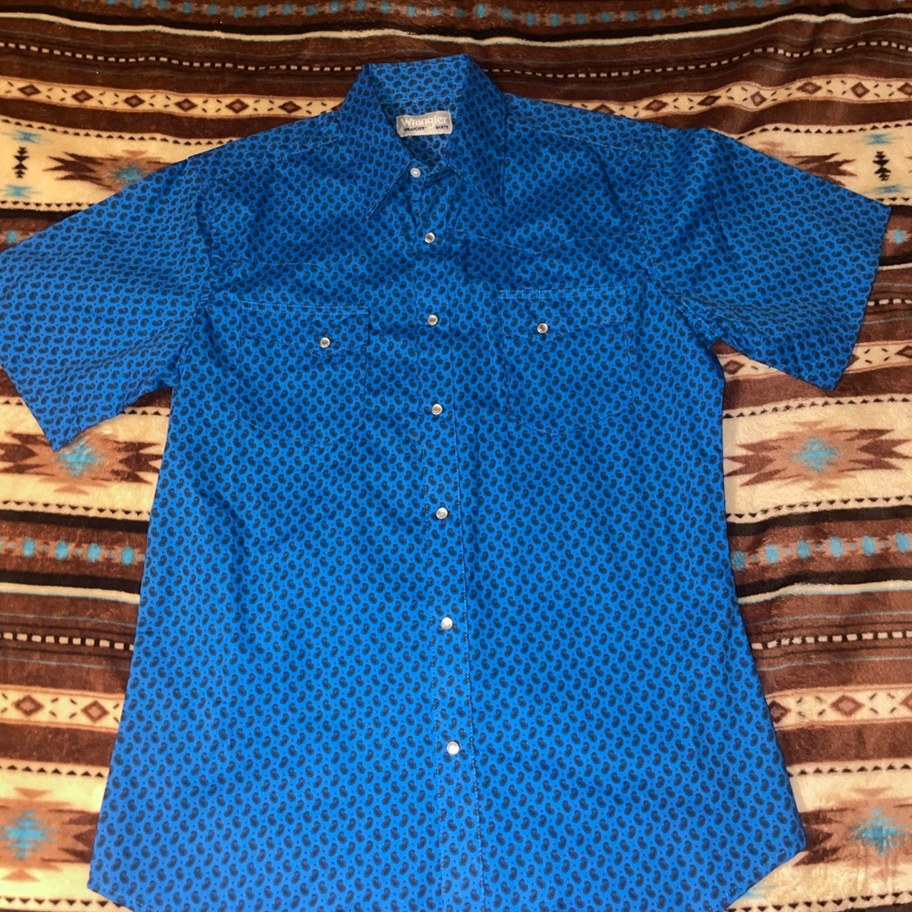 Two NWOT mens wrangler button up